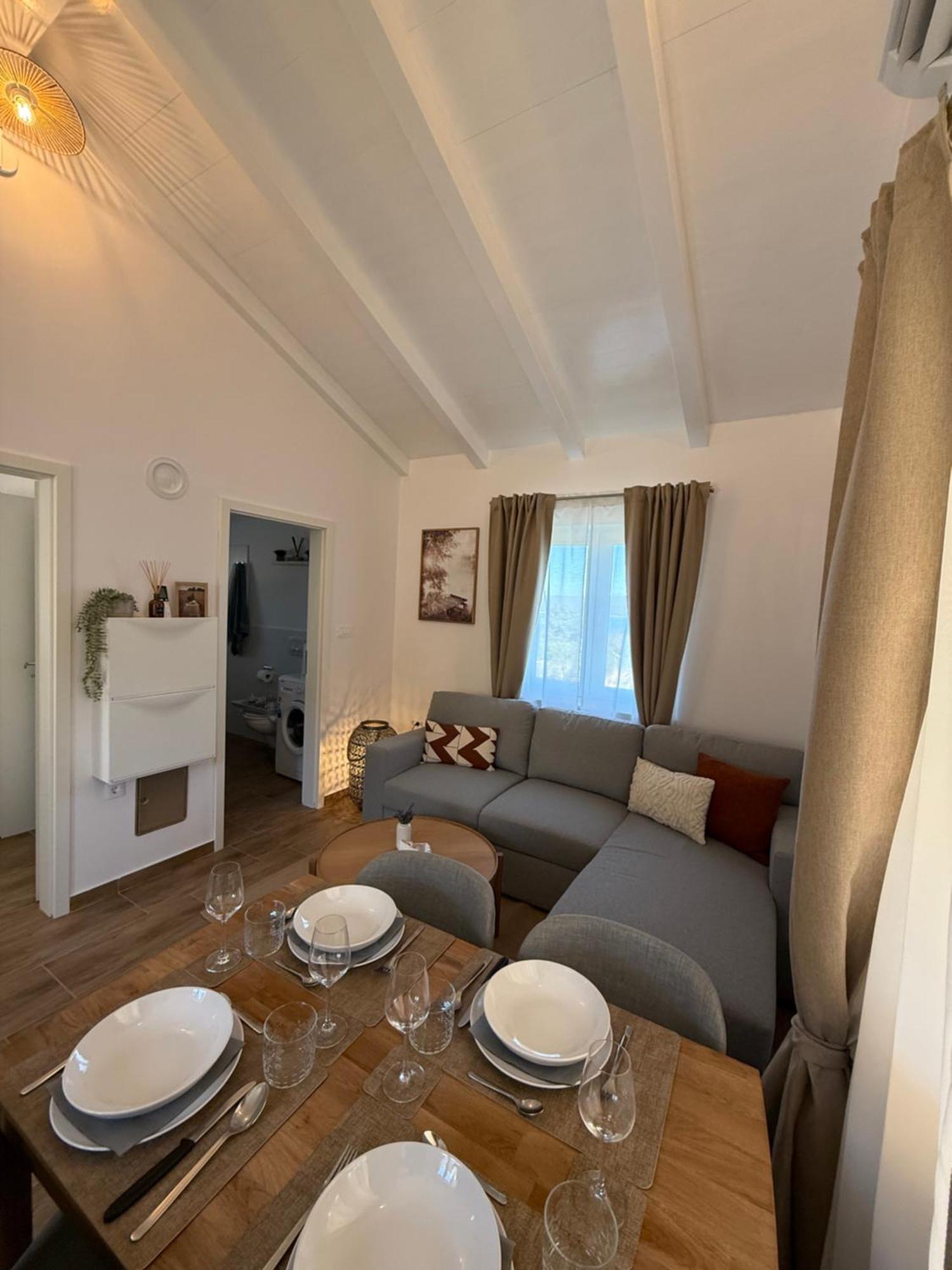 Guest House Lena, Nerezine, Mali Losinj Eksteriør billede